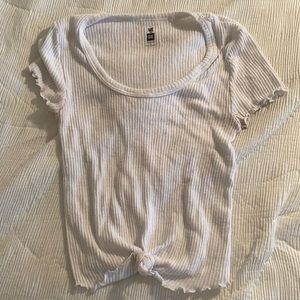 White slightly crop tee